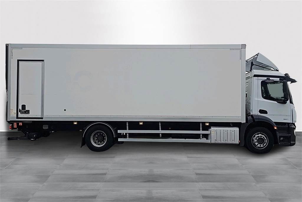 Mercedes-Benz ACTROS 5 SM 1827 L KSA - 박스 트럭 : 사진 4 Mercedes-Benz ACTROS 5 SM 1827 L KSA - 박스 트럭 : 사진 4