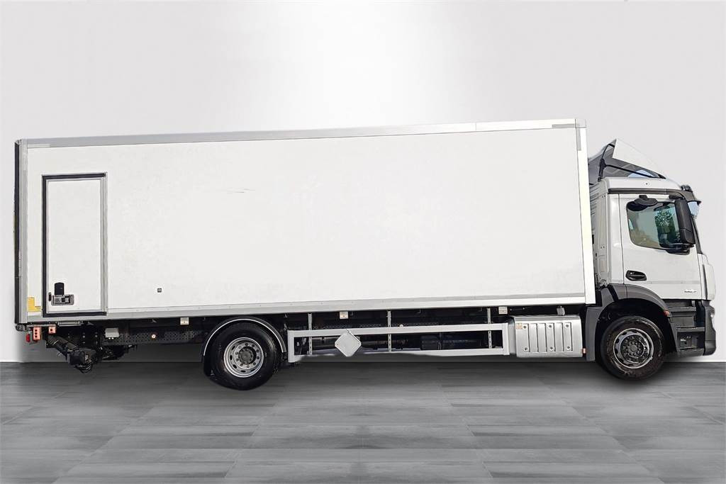 Mercedes-Benz ACTROS 5 SM 1827 L KSA - 등온 트럭 : 사진 4 Mercedes-Benz ACTROS 5 SM 1827 L KSA - 등온 트럭 : 사진 4