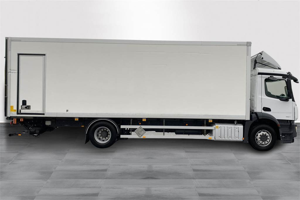 Mercedes-Benz ACTROS 5 SM 1827 L KSA - 박스 트럭 : 사진 4 Mercedes-Benz ACTROS 5 SM 1827 L KSA - 박스 트럭 : 사진 4