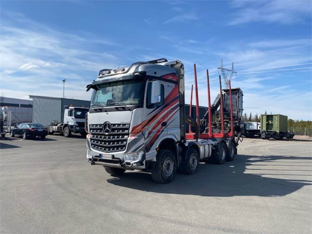 Mercedes-Benz AROCS 3763 8x4/4 Riikonen puuvarustus - 목재 트럭 : 사진 1 Mercedes-Benz AROCS 3763 8x4/4 Riikonen puuvarustus - 목재 트럭 : 사진 1