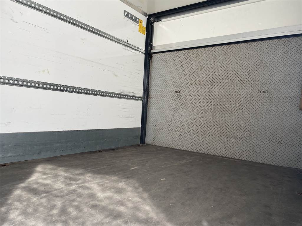 Mercedes-Benz ATEGO 1223L - 박스 트럭 : 사진 5 Mercedes-Benz ATEGO 1223L - 박스 트럭 : 사진 5
