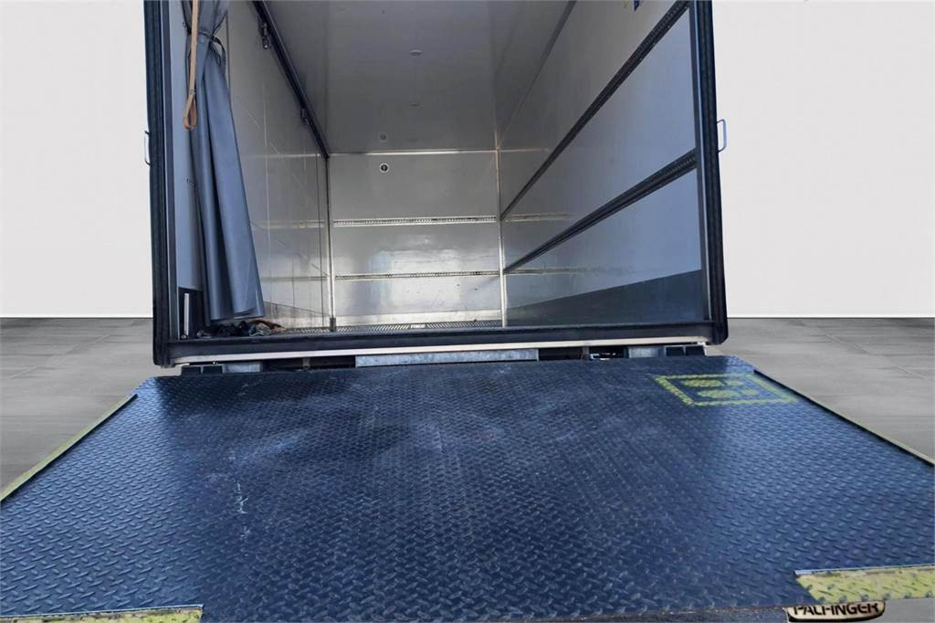 Mercedes-Benz ATEGO 1524 L 4x2 7,65m Fokor Ksa-umpikori - 트랙터 유닛 : 사진 5 Mercedes-Benz ATEGO 1524 L 4x2 7,65m Fokor Ksa-umpikori - 트랙터 유닛 : 사진 5