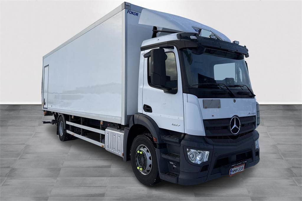 Mercedes-Benz Actros 1827L 8,7m Ksa Umpikori - 박스 트럭 : 사진 3 Mercedes-Benz Actros 1827L 8,7m Ksa Umpikori - 박스 트럭 : 사진 3