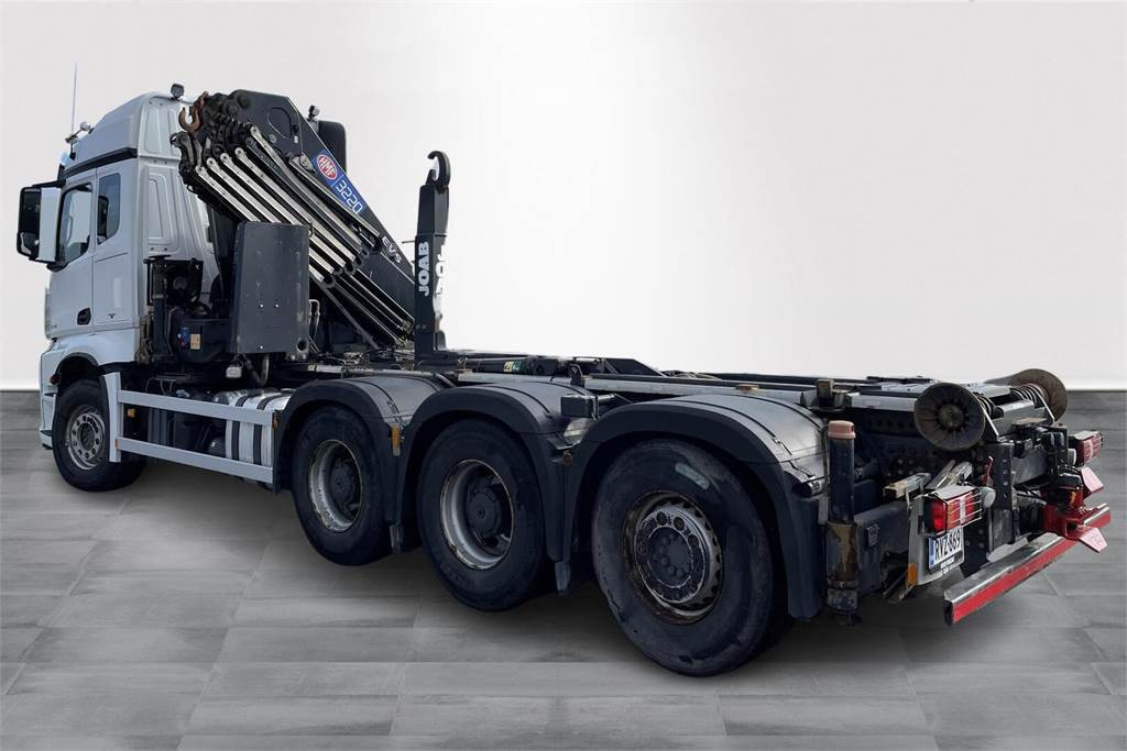 Mercedes-Benz Arocs 3251 8x4*4 - HMF 32 tm - Koukku - 크레인 트럭 : 사진 4 Mercedes-Benz Arocs 3251 8x4*4 - HMF 32 tm - Koukku - 크레인 트럭 : 사진 4