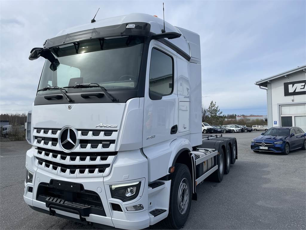Mercedes-Benz Arocs 5 - 후크 리프트 트럭 : 사진 1 Mercedes-Benz Arocs 5 - 후크 리프트 트럭 : 사진 1