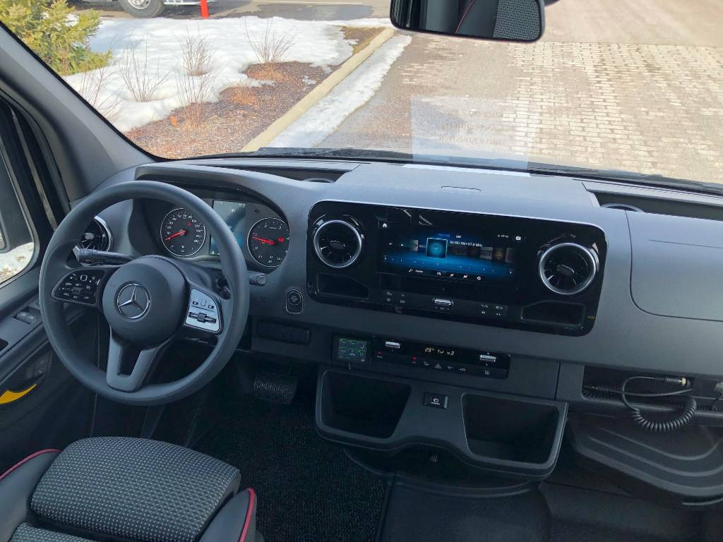 Mercedes-Benz Sprinter 519 CDI - 소형 버스, 승합차 : 사진 3 Mercedes-Benz Sprinter 519 CDI - 소형 버스, 승합차 : 사진 3