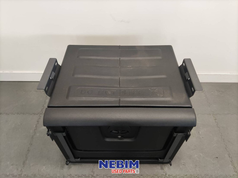 Volvo Volvo - 21353653 - Volvo gereedschapskist - 예비 부속 트럭 용 : 사진 3 Volvo Volvo - 21353653 - Volvo gereedschapskist - 예비 부속 트럭 용 : 사진 3