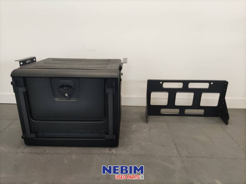 Volvo Volvo - 21353653 - Volvo gereedschapskist - 예비 부속 트럭 용 : 사진 1 Volvo Volvo - 21353653 - Volvo gereedschapskist - 예비 부속 트럭 용 : 사진 1