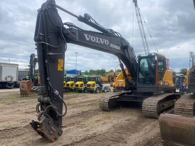 Volvo EC 220 E L MIETE / RENTAL (12001052) - 크롤러 굴삭기 : 사진 1 Volvo EC 220 E L MIETE / RENTAL (12001052) - 크롤러 굴삭기 : 사진 1