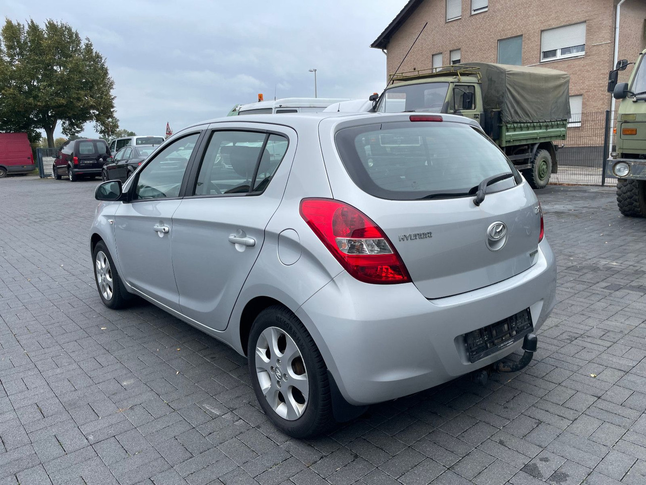 Hyundai i20 Klima - 세단 : 사진 4 Hyundai i20 Klima - 세단 : 사진 4