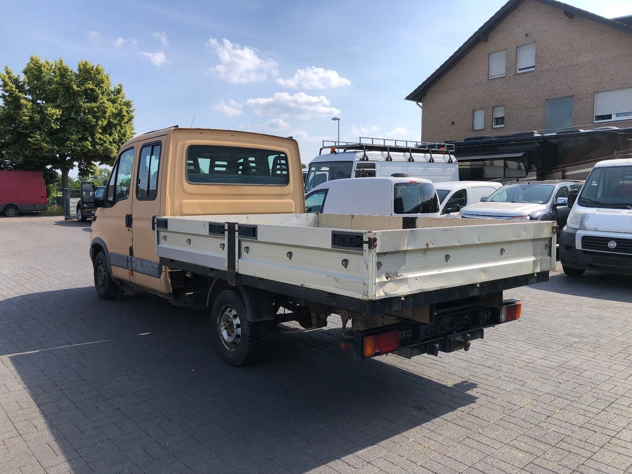 Iveco Daily 2.8 - 33 L 11 DoKa TÜV 3-2026 - 플랫베드 밴, 콤비 밴 : 사진 4 Iveco Daily 2.8 - 33 L 11 DoKa TÜV 3-2026 - 플랫베드 밴, 콤비 밴 : 사진 4