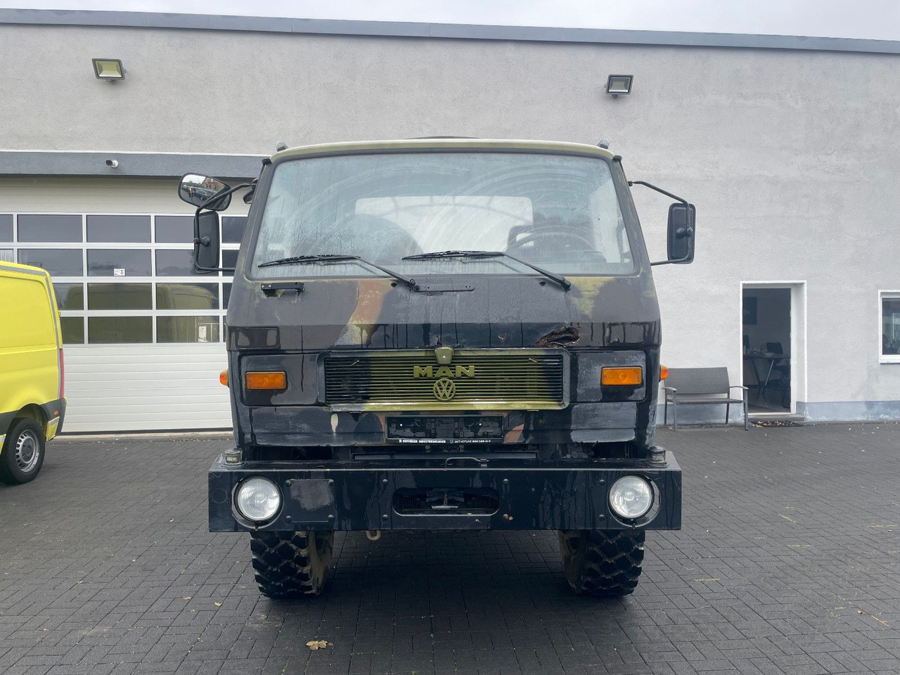 MAN 8.136 4X4 - 플랫베드 밴 : 사진 5 MAN 8.136 4X4 - 플랫베드 밴 : 사진 5