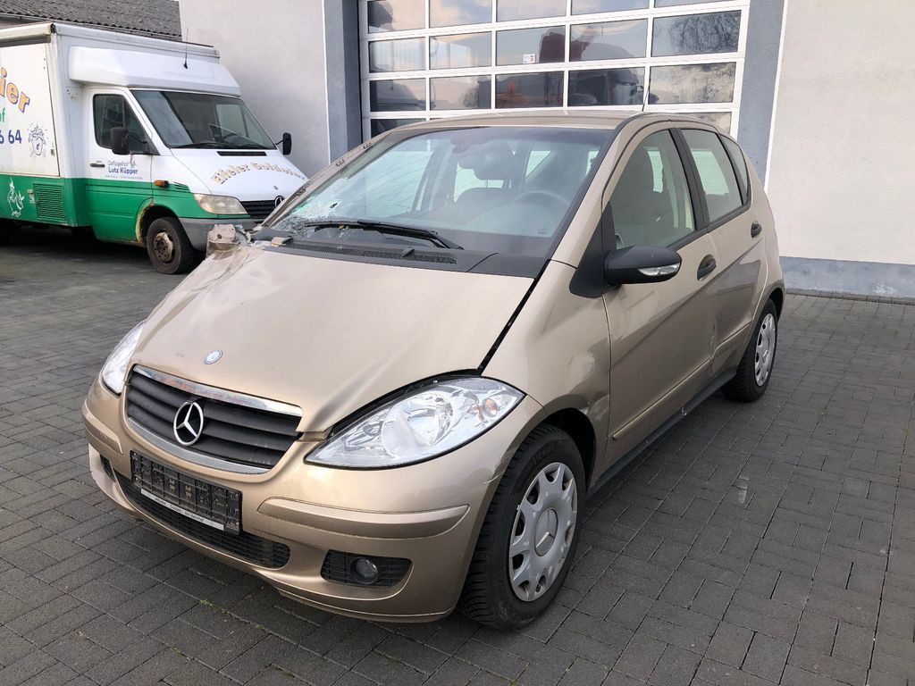 Mercedes-Benz A 150 A -Klasse A 150 - 차량 : 사진 4 Mercedes-Benz A 150 A -Klasse A 150 - 차량 : 사진 4