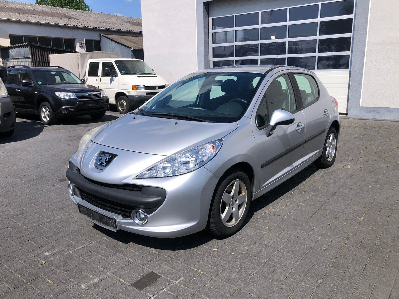 Peugeot 207 Urban Move 1.4i - 세단 : 사진 3 Peugeot 207 Urban Move 1.4i - 세단 : 사진 3