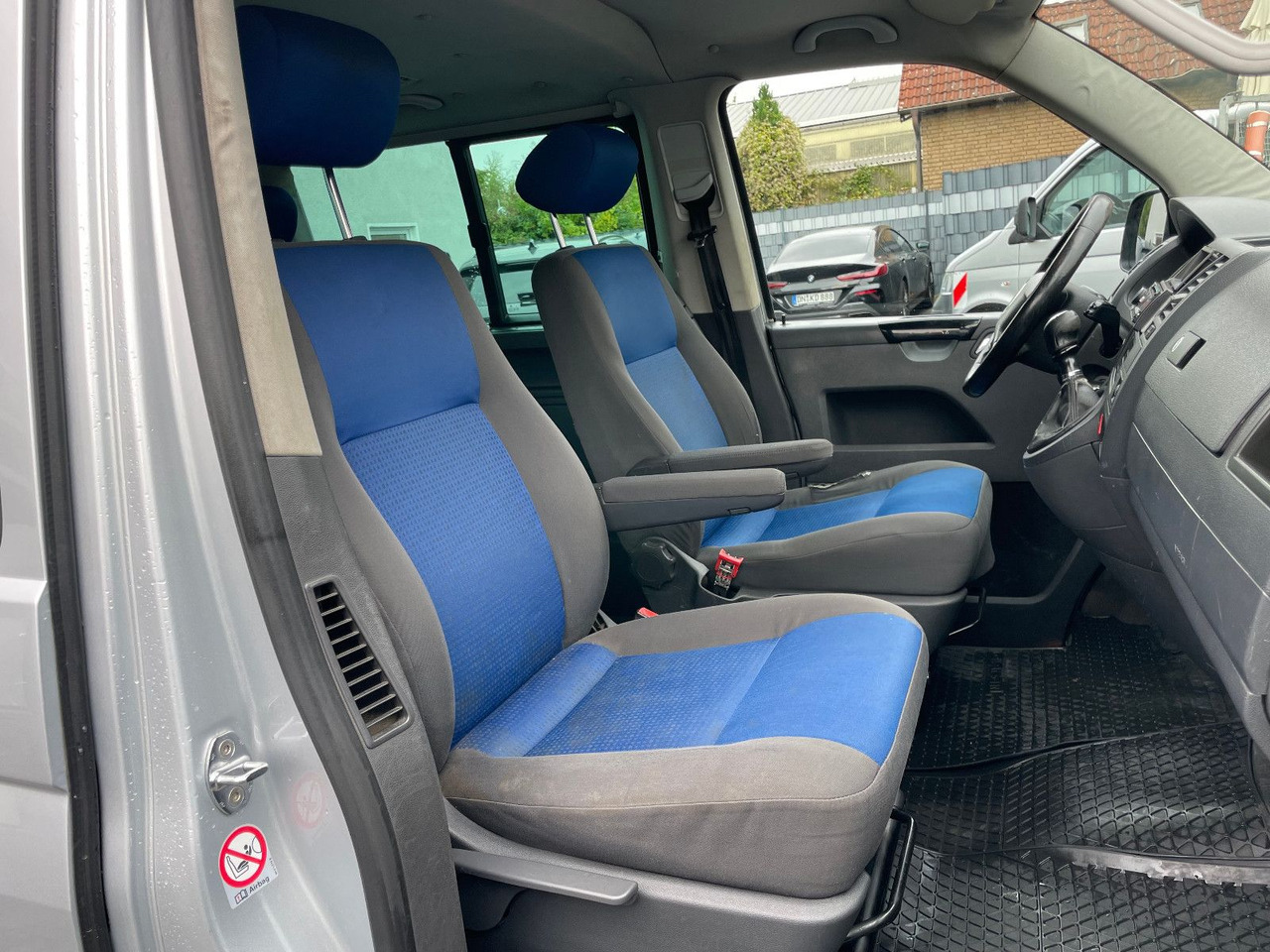 리스  Volkswagen T5 2.5 TDi Caravelle 4Motion 8-Sitzer Volkswagen T5 2.5 TDi Caravelle 4Motion 8-Sitzer : 사진 13