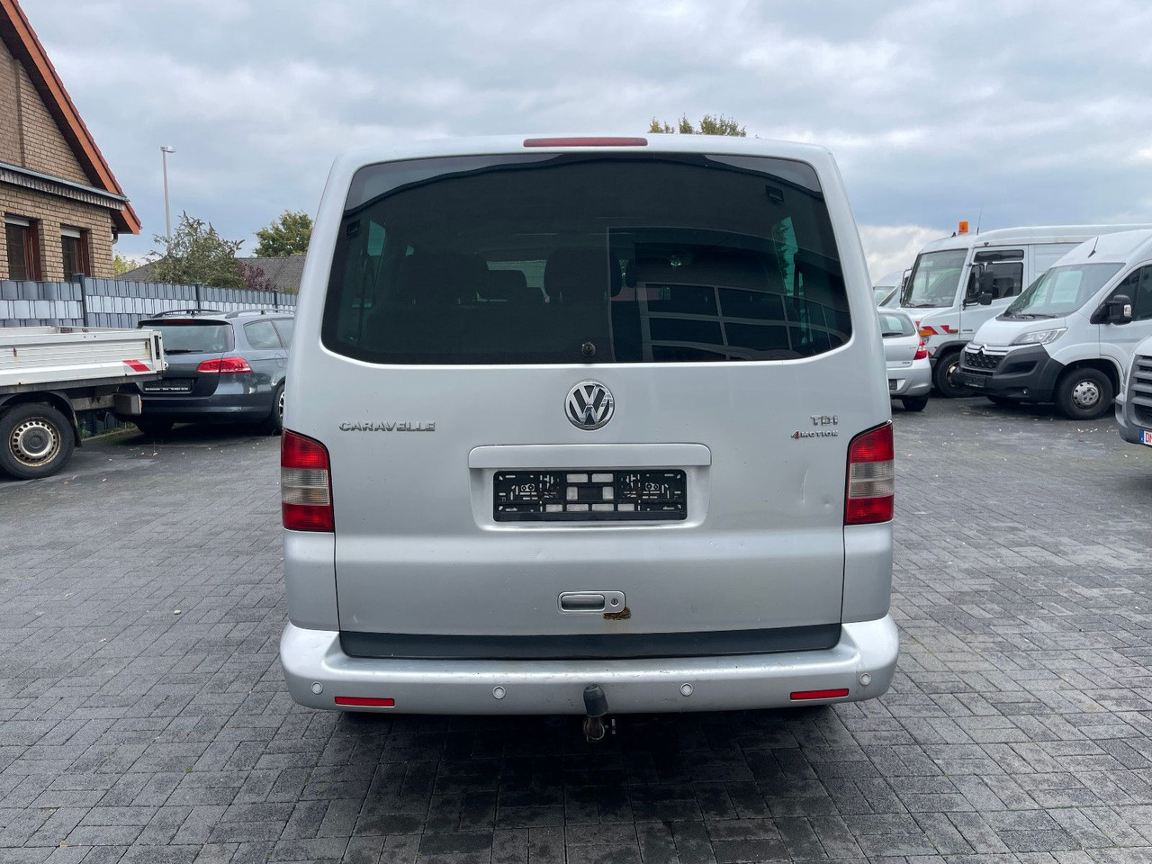 리스  Volkswagen T5 2.5 TDi Caravelle 4Motion 8-Sitzer Volkswagen T5 2.5 TDi Caravelle 4Motion 8-Sitzer : 사진 7