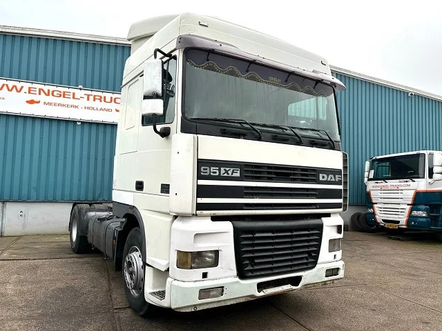 DAF 95.380 XF SPACECAB (EURO 2 (MECHANICAL PUMP & INJECTORS) / ZF16 MANUAL GEARBOX / AIRCONDITIONING) - 트랙터 유닛 : 사진 2 DAF 95.380 XF SPACECAB (EURO 2 (MECHANICAL PUMP & INJECTORS) / ZF16 MANUAL GEARBOX / AIRCONDITIONING) - 트랙터 유닛 : 사진 2