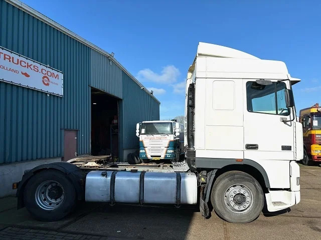 DAF 95.380 XF SPACECAB (EURO 2 / ZF16 MANUAL GEARBOX / D.E.B. ENGINE BRAKE / AIRCONDITIONING) - 트랙터 유닛 : 사진 4 DAF 95.380 XF SPACECAB (EURO 2 / ZF16 MANUAL GEARBOX / D.E.B. ENGINE BRAKE / AIRCONDITIONING) - 트랙터 유닛 : 사진 4