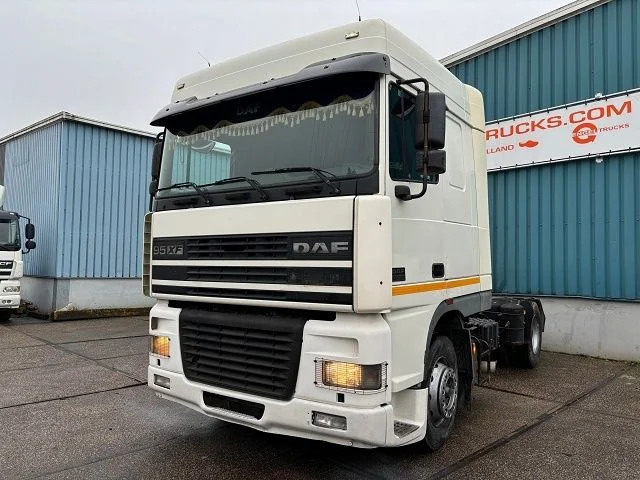 DAF 95.430 XF SPACECAB (EURO 3 / ZF16 MANUAL GEARBOX / ZF-INTARDER / AIRCONDITIONING / 870 LITER DIESELTANK) - 트랙터 유닛 : 사진 1 DAF 95.430 XF SPACECAB (EURO 3 / ZF16 MANUAL GEARBOX / ZF-INTARDER / AIRCONDITIONING / 870 LITER DIESELTANK) - 트랙터 유닛 : 사진 1