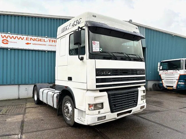 DAF 95.430 XF SPACECAB (EURO 3 / ZF16 MANUAL GEARBOX / ZF-INTARDER / AIRCONDITIONING) - 트랙터 유닛 : 사진 2 DAF 95.430 XF SPACECAB (EURO 3 / ZF16 MANUAL GEARBOX / ZF-INTARDER / AIRCONDITIONING) - 트랙터 유닛 : 사진 2