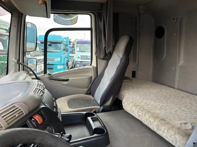 트랙터 유닛 DAF CF 85.410 4x2 SLEEPERCAB (ZF16 MANUAL GEARBOX / EURO 5 / AIRCONDITIONING) : 사진 10