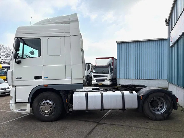 DAF XF 105.460 ATE SPACECAB 4x2 ONLY 835.500 KM (ZF-MANUAL GEARBOX / ZF-INTARDER / AIRCONDITIONING / EURO 5) - 트랙터 유닛 : 사진 4 DAF XF 105.460 ATE SPACECAB 4x2 ONLY 835.500 KM (ZF-MANUAL GEARBOX / ZF-INTARDER / AIRCONDITIONING / EURO 5) - 트랙터 유닛 : 사진 4