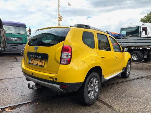 Dacia Duster 1.5DCI 4x4 MINI MPV (6 GEARS MANUAL GEARBOX / AIRCONDITIONING / CRUISE CONTROL / ETC.) - 차량 : 사진 3 Dacia Duster 1.5DCI 4x4 MINI MPV (6 GEARS MANUAL GEARBOX / AIRCONDITIONING / CRUISE CONTROL / ETC.) - 차량 : 사진 3