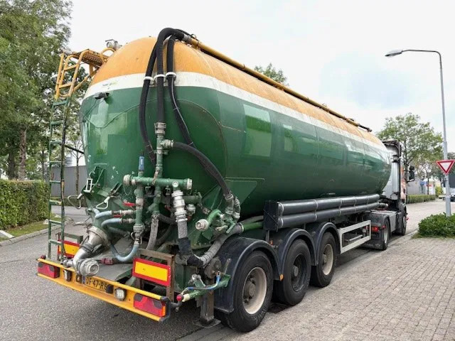 Feldbinder KIP48 3 3-AXLE 48M3 KIPPING SILO TRAILER (SAF AXLES / DRUM BRAKES / 4 COMPARTMENTS) - 유조 세미 트레일러 : 사진 3 Feldbinder KIP48 3 3-AXLE 48M3 KIPPING SILO TRAILER (SAF AXLES / DRUM BRAKES / 4 COMPARTMENTS) - 유조 세미 트레일러 : 사진 3