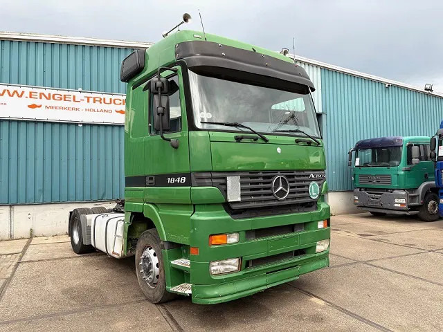 Mercedes-Benz Actros 1848 V8 MEGASPACE (EPS WITH CLUTCH (3 PEDALS) / REDUCTION AXLE / FRIDGE / ETC.) - 트랙터 유닛 : 사진 2 Mercedes-Benz Actros 1848 V8 MEGASPACE (EPS WITH CLUTCH (3 PEDALS) / REDUCTION AXLE / FRIDGE / ETC.) - 트랙터 유닛 : 사진 2