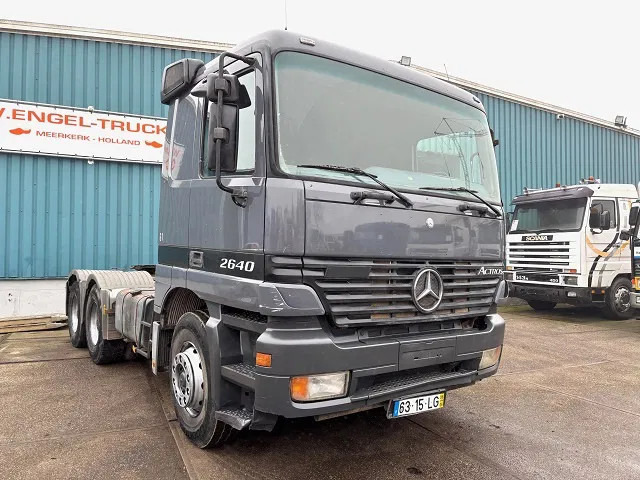 Mercedes-Benz Actros 2640 S 6x4 FULL STEEL TRACTOR UNIT (EPS WITH CLUTCH (3 PEDALS) / REDUCTION AXLES / FULL STEEL SUSPENSION / HYDRAULIC KIT - 트랙터 유닛 : 사진 2 Mercedes-Benz Actros 2640 S 6x4 FULL STEEL TRACTOR UNIT (EPS WITH CLUTCH (3 PEDALS) / REDUCTION AXLES / FULL STEEL SUSPENSION / HYDRAULIC KIT - 트랙터 유닛 : 사진 2