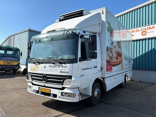 Mercedes-Benz Atego 816 L 4x2 ORIGINAL DUTCH COOLER TRUCK WITH CARRIER XARIOS 600D/E (MANUAL GEARBOX / AIRCONDITIONING / 2.000 KG. TAILLIFT) - 냉동탑차 : 사진 1 Mercedes-Benz Atego 816 L 4x2 ORIGINAL DUTCH COOLER TRUCK WITH CARRIER XARIOS 600D/E (MANUAL GEARBOX / AIRCONDITIONING / 2.000 KG. TAILLIFT) - 냉동탑차 : 사진 1