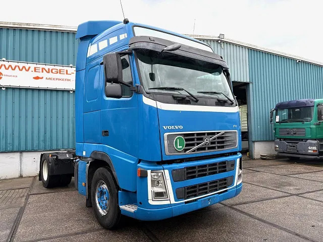 Volvo FH 400 GLOBETROTTER (VIN: 7B446149 / I-SHIFT / ADR-VLG / AIRCONDITIONING / COMPLETE SPOILERSET ON CABIN) - 트랙터 유닛 : 사진 2 Volvo FH 400 GLOBETROTTER (VIN: 7B446149 / I-SHIFT / ADR-VLG / AIRCONDITIONING / COMPLETE SPOILERSET ON CABIN) - 트랙터 유닛 : 사진 2