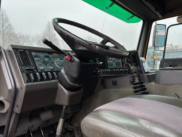 후크 리프트 트럭 Volvo FL 12.380 6x2 A-RIDE (ORIGINAL DUTCH) HOOK-ARM CONTAINER SYSTEM (FULL STEEL SUSPENSION / REDUCTION AXLE / 10 TIRES / 8.000 KG. F : 사진 11