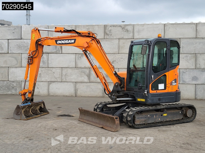 Doosan DX62 R-3 3 BUCKETS - A/C - 미니 굴삭기 : 사진 2 Doosan DX62 R-3 3 BUCKETS - A/C - 미니 굴삭기 : 사진 2
