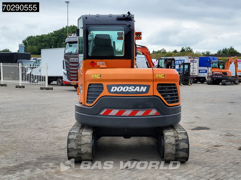 Doosan DX63-3 3 BUCKETS - A/C - 미니 굴삭기 : 사진 5 Doosan DX63-3 3 BUCKETS - A/C - 미니 굴삭기 : 사진 5
