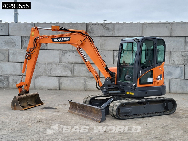 Doosan DX63-3 3 BUCKETS - A/C - 미니 굴삭기 : 사진 2 Doosan DX63-3 3 BUCKETS - A/C - 미니 굴삭기 : 사진 2