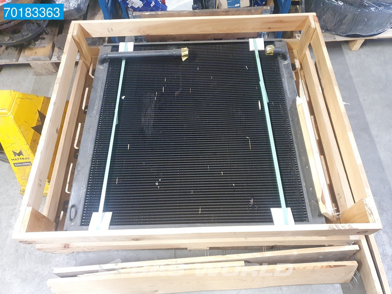 Doosan K1003693A TRANSMISSION COOLER, OIL K1003693A - 부착물 : 사진 2 Doosan K1003693A TRANSMISSION COOLER, OIL K1003693A - 부착물 : 사진 2