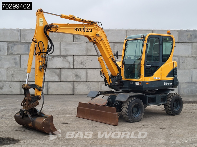 Hyundai Robex 55W-9A EPA - 휠 굴삭기 : 사진 2 Hyundai Robex 55W-9A EPA - 휠 굴삭기 : 사진 2