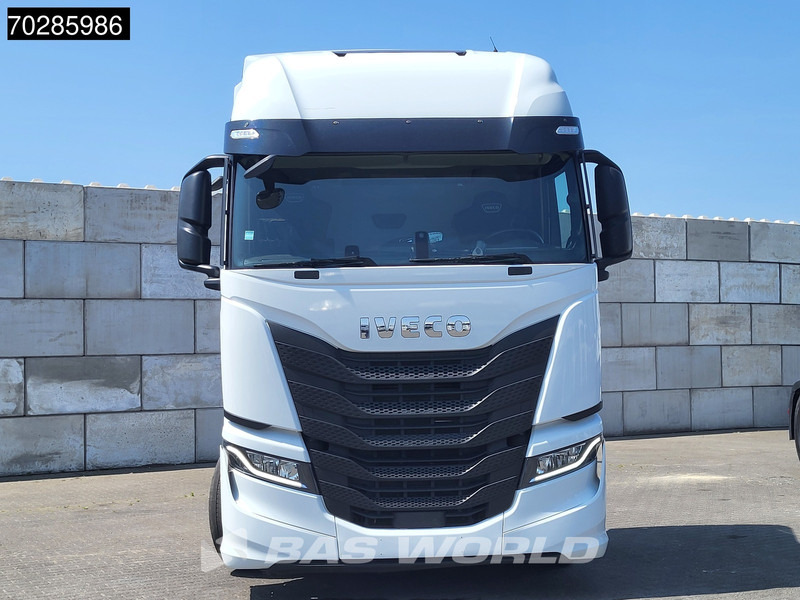 Iveco S-Way 490 4X2 Retarder Standklima 2xTanks Navi ACC LED Euro 6 - 트랙터 유닛 : 사진 5 Iveco S-Way 490 4X2 Retarder Standklima 2xTanks Navi ACC LED Euro 6 - 트랙터 유닛 : 사진 5