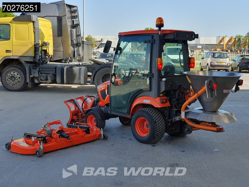 Kubota BX231 D-C C10 4X4 4x4 - INCL ATTACHMENTS - 장궤형 트랙터 : 사진 2 Kubota BX231 D-C C10 4X4 4x4 - INCL ATTACHMENTS - 장궤형 트랙터 : 사진 2