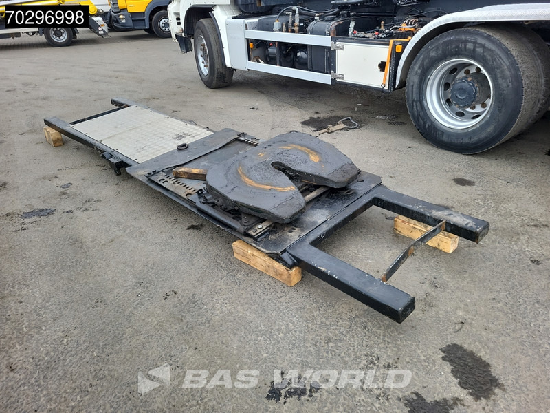 MAN TGS 33.440 6X4 25Ton AJK NHS25-5930 hooklift with 5th wheel Wechselsystem Manual Big-Axle Euro 5 - 후크 리프트 트럭 : 사진 5 MAN TGS 33.440 6X4 25Ton AJK NHS25-5930 hooklift with 5th wheel Wechselsystem Manual Big-Axle Euro 5 - 후크 리프트 트럭 : 사진 5