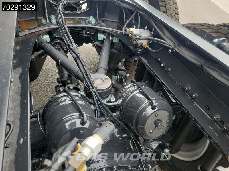 MAN TGS 40.400 6X4 NEW 6x4 chassis PTO Preparation Steelsuspension Big-Axle Automatic Euro 2 - 캡 새시 트럭 : 사진 5 MAN TGS 40.400 6X4 NEW 6x4 chassis PTO Preparation Steelsuspension Big-Axle Automatic Euro 2 - 캡 새시 트럭 : 사진 5