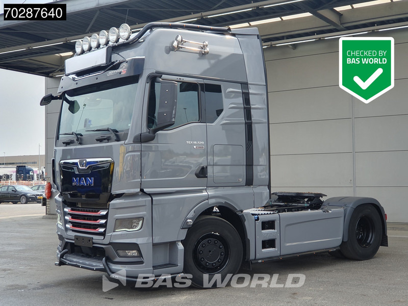 MAN TGX 18.520 4X2 Individual Lion S! GX Retarder Full-Air 2x Tanks Navi LED ACC Euro 6 - 트랙터 유닛 : 사진 1 MAN TGX 18.520 4X2 Individual Lion S! GX Retarder Full-Air 2x Tanks Navi LED ACC Euro 6 - 트랙터 유닛 : 사진 1