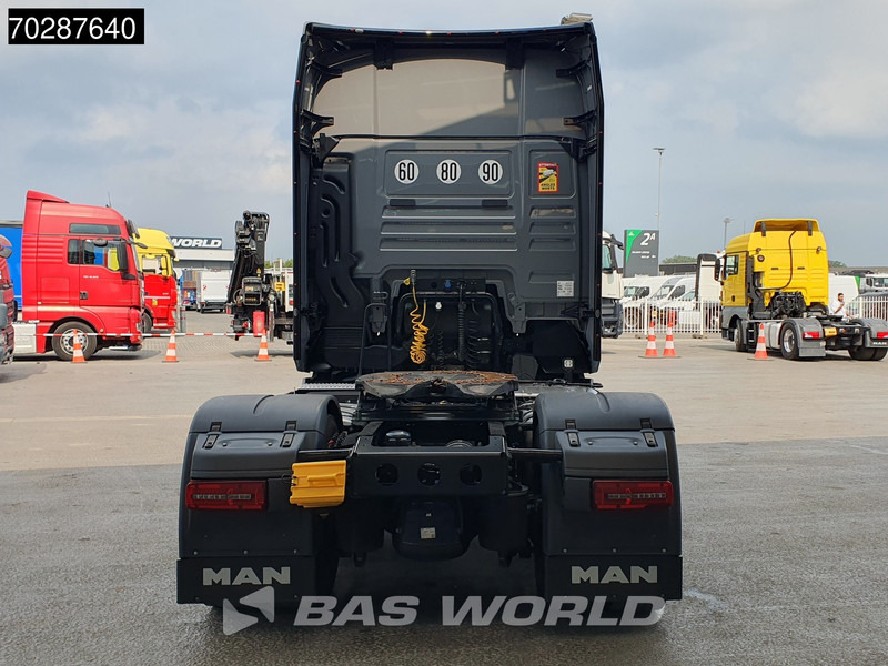 MAN TGX 18.520 4X2 Individual Lion S! GX Retarder Full-Air 2x Tanks Navi LED ACC Euro 6 - 트랙터 유닛 : 사진 3 MAN TGX 18.520 4X2 Individual Lion S! GX Retarder Full-Air 2x Tanks Navi LED ACC Euro 6 - 트랙터 유닛 : 사진 3