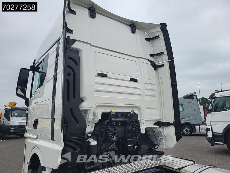MAN TGX 18.520 4X2 NEW! GX Retarder 2x Tanks Standklima ACC - 트랙터 유닛 : 사진 3 MAN TGX 18.520 4X2 NEW! GX Retarder 2x Tanks Standklima ACC - 트랙터 유닛 : 사진 3
