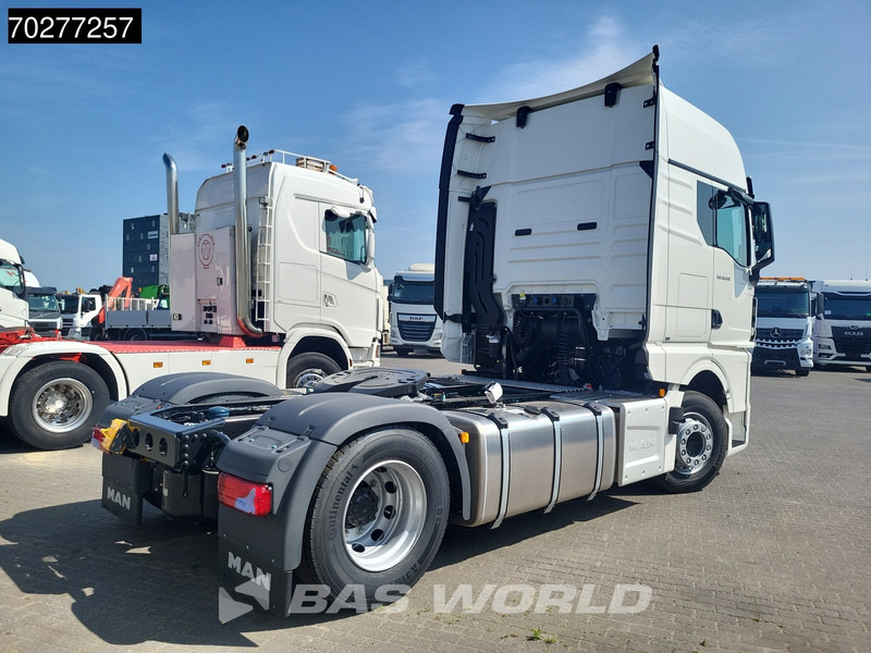 MAN TGX 18.520 4X2 NEW! GX Retarder 2x Tanks Standklima ACC - 트랙터 유닛 : 사진 5 MAN TGX 18.520 4X2 NEW! GX Retarder 2x Tanks Standklima ACC - 트랙터 유닛 : 사진 5