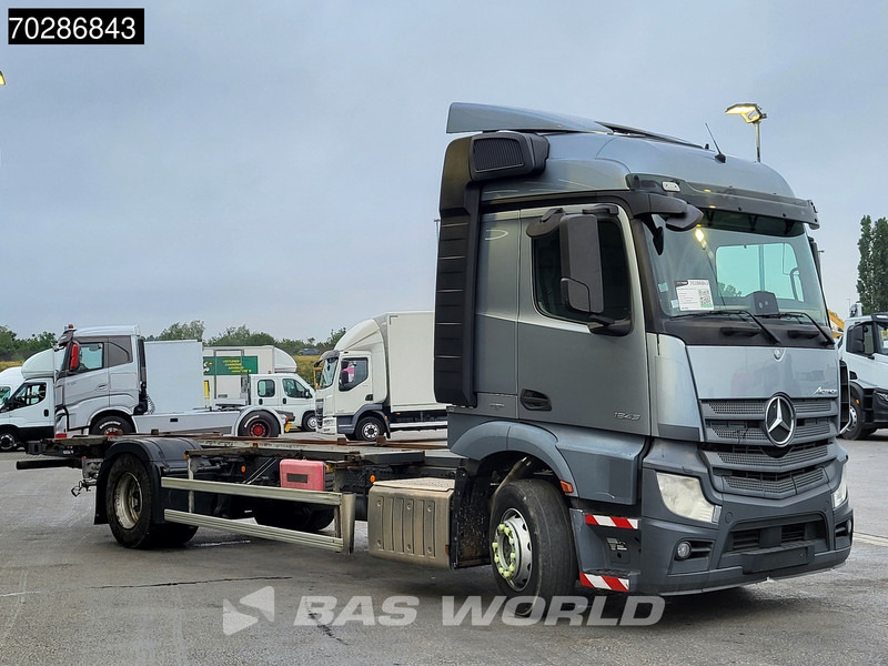 Mercedes-Benz Actros 1843 4X2 BDF 2xTanks Automatic Euro 6 - 컨테이너 운반 장치/ 스와프 보디 트럭 : 사진 3 Mercedes-Benz Actros 1843 4X2 BDF 2xTanks Automatic Euro 6 - 컨테이너 운반 장치/ 스와프 보디 트럭 : 사진 3