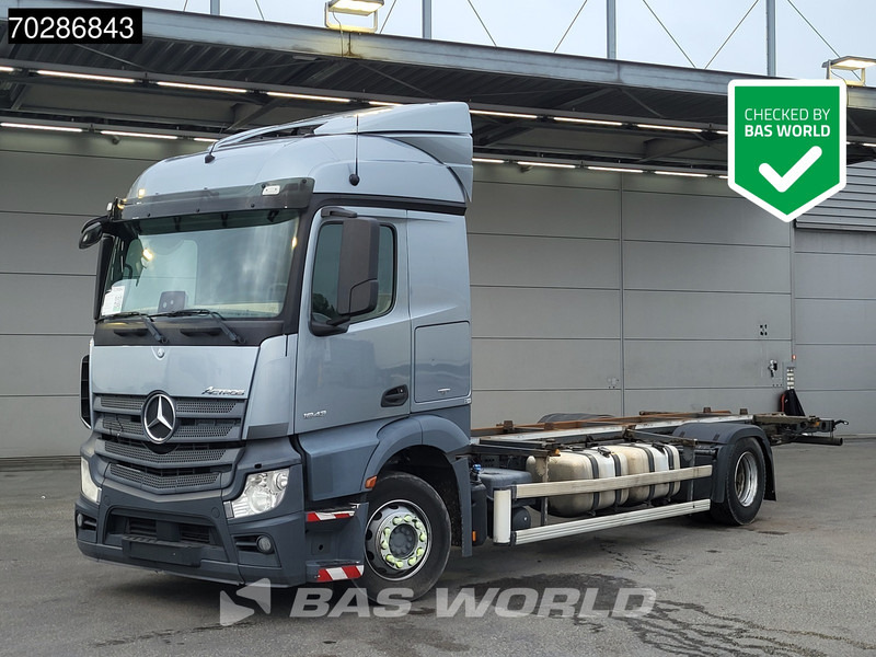 Mercedes-Benz Actros 1843 4X2 BDF 2xTanks Automatic Euro 6 - 컨테이너 운반 장치/ 스와프 보디 트럭 : 사진 1 Mercedes-Benz Actros 1843 4X2 BDF 2xTanks Automatic Euro 6 - 컨테이너 운반 장치/ 스와프 보디 트럭 : 사진 1