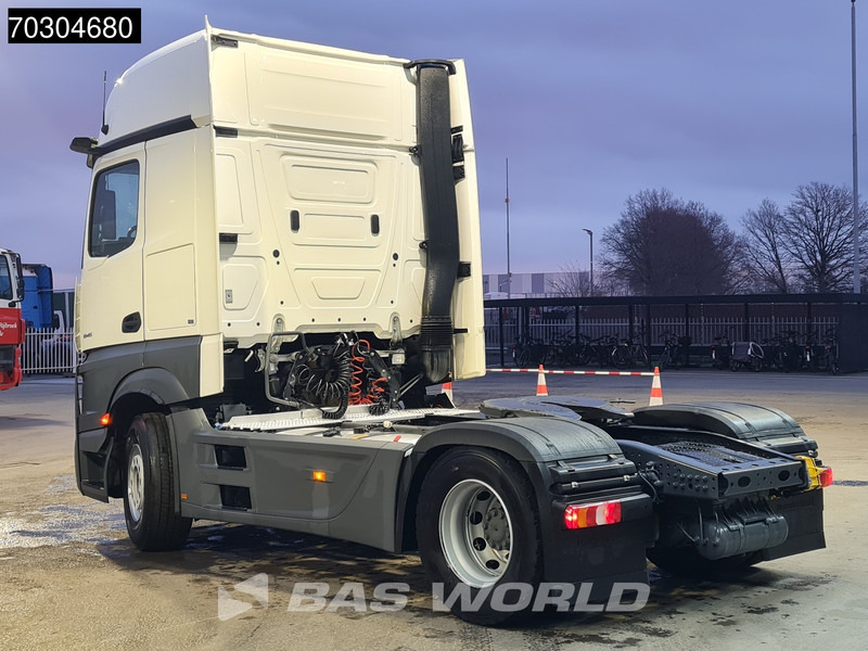 Mercedes-Benz Actros 1845 4X2 GigaSpace Retarder MirrorCam Navi Euro 6 - 트랙터 유닛 : 사진 2 Mercedes-Benz Actros 1845 4X2 GigaSpace Retarder MirrorCam Navi Euro 6 - 트랙터 유닛 : 사진 2