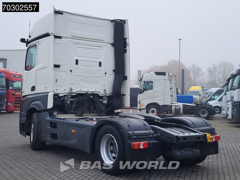Mercedes-Benz Actros 1845 4X2 GigaSpace Retarder MirrorCam Navi Euro 6 - 트랙터 유닛 : 사진 2 Mercedes-Benz Actros 1845 4X2 GigaSpace Retarder MirrorCam Navi Euro 6 - 트랙터 유닛 : 사진 2